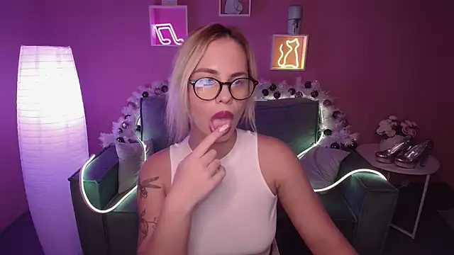 RikaRaily online show from 12/19/24, 09:51