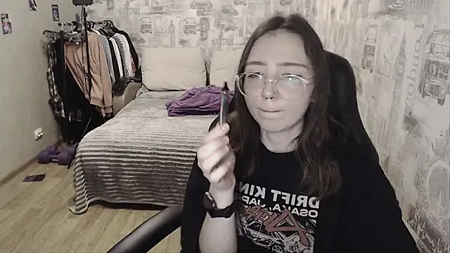 Snapshot of AmeliaKamishiro chatting on 12/20/24, 01:22 AmeliaKamishiro online show from 12/20/24, 01:22