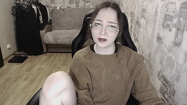 Snapshot of AmeliaKamishiro chatting on 01/28/25, 05:46 AmeliaKamishiro online show from 01/28/25, 05:46