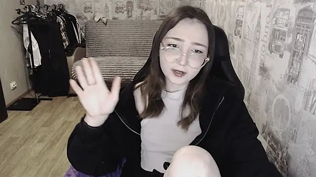 Snapshot of AmeliaKamishiro chatting on 02/10/25, 02:37 AmeliaKamishiro online show from 02/10/25, 02:37