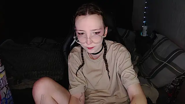 AmeliaKamishiro online show from 11/14/25, 01:37