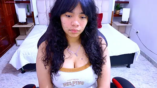 laureentt  online show from 09/11/25, 03:17