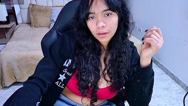 laureentt  online show from 09/19/25, 03:19