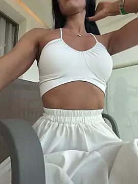 Snapshot of Miss_Flexi_fit chatting on 06/20/26, 04:21 Miss Flexi fit online show from 06/20/26, 04:21