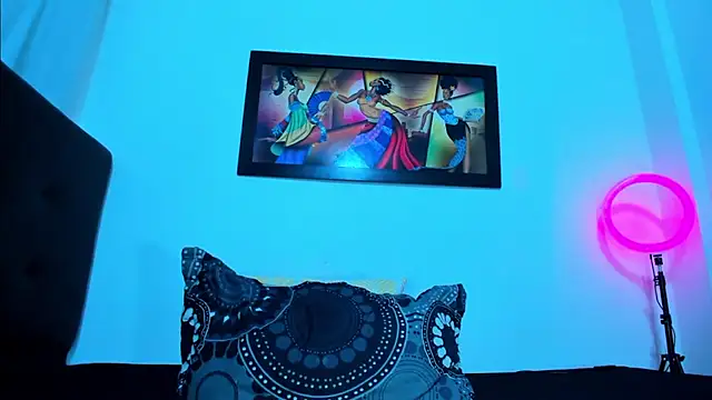 Snapshot of Jeymi-BigCock chatting on 10/18/25, 09:15 Jeymi-BigCock online show from 10/18/25, 09:15