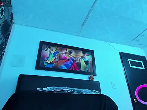 Snapshot of Jeymi-BigCock chatting on 12/14/25, 06:01 Jeymi-BigCock online show from 12/14/25, 06:01