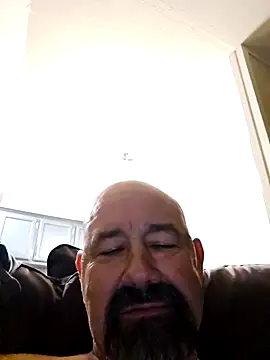 Snapshot of scottym chatting on 03/17/25, 01:24 scottym online show from 03/17/25, 01:24