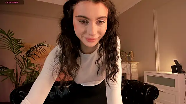 Snapshot of Ashley-Urban chatting on 02/28/25, 10:30 Ashley-Urban online show from 02/28/25, 10:30