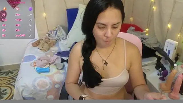 Snapshot of lovely_trix chatting on 03/31/26, 03:12 lovely trix online show from 03/31/26, 03:12