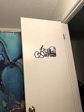 SweetHoneyBunz online show from 12/16/25, 04:12