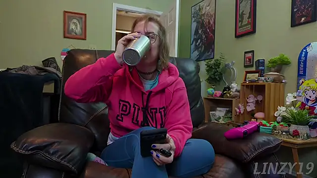 Linzy 19 online show from 01/23/25, 07:51