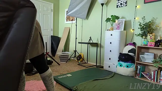 Linzy 19 online show from 01/31/25, 08:01