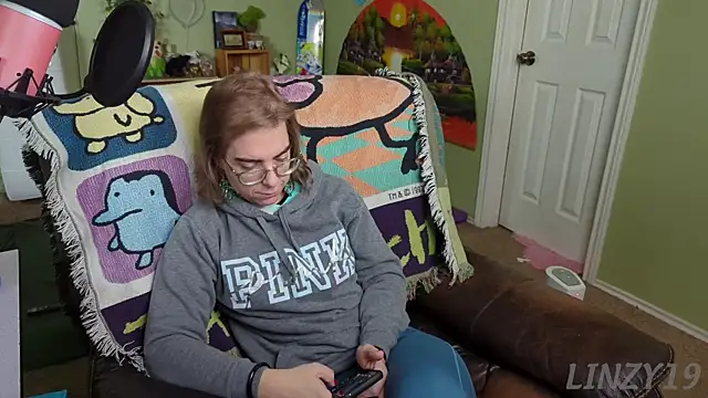 Linzy 19 online show from 02/21/25, 05:20