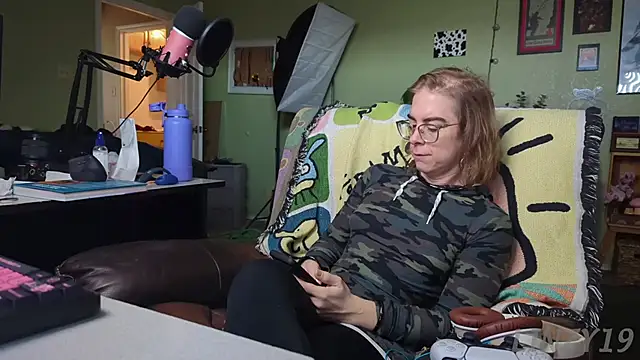 Linzy 19 online show from 03/02/25, 03:37