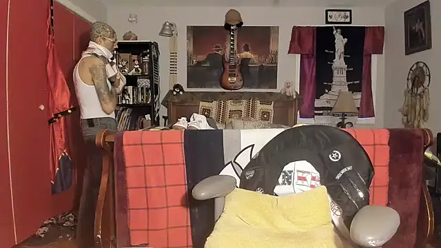 Snapshot of RoosterWabbit chatting on 02/27/25, 10:53 RoosterWabbit online show from 02/27/25, 10:53