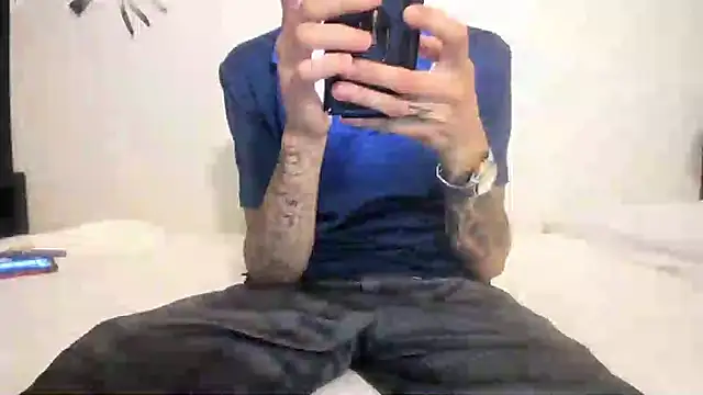 Snapshot of RoosterWabbit chatting on 09/22/25, 08:55 RoosterWabbit online show from 09/22/25, 08:55