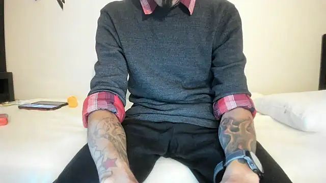 Snapshot of RoosterWabbit chatting on 10/04/25, 08:40 RoosterWabbit online show from 10/04/25, 08:40