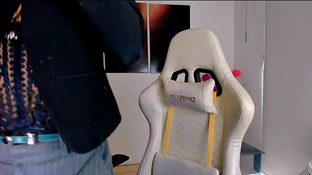 ScarlettMalbec online show from 10/15/25, 10:10