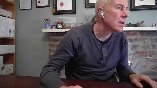 Snapshot of jiggy77777 chatting on 12/10/24, 10:58 jiggy77777 online show from 12/10/24, 10:58