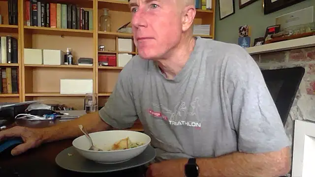 Snapshot of jiggy77777 chatting on 02/18/25, 03:21 jiggy77777 online show from 02/18/25, 03:21