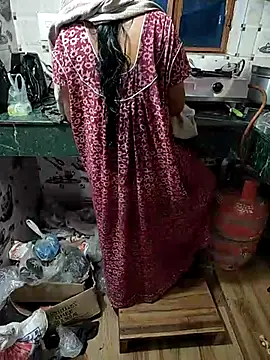 COUPLLE VILLAGE online show from 03/15/25, 04:13