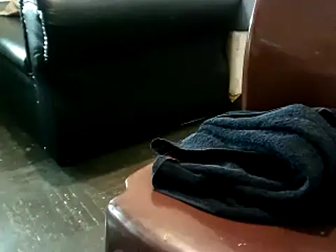 Snapshot of Yardie_bone chatting on 01/16/25, 07:49 Yardie bone online show from 01/16/25, 07:49