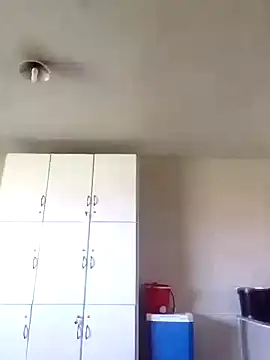 Snapshot of Yardie_bone chatting on 03/07/25, 10:56 Yardie bone online show from 03/07/25, 10:56