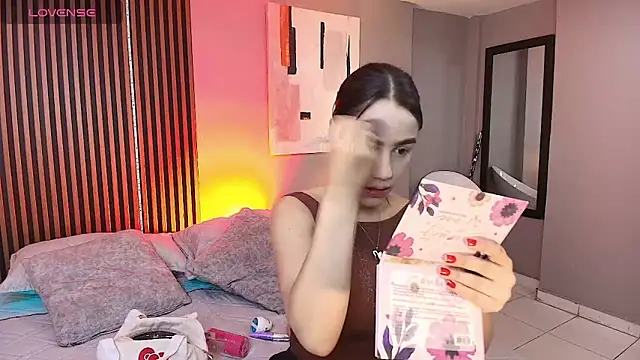 emily roberts1 online show from 10/01/25, 01:06