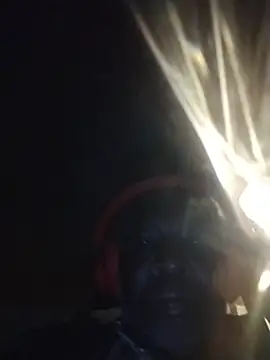 macnificent1fr online show from 12/04/25, 02:21