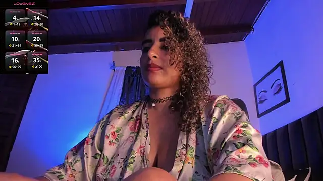 Snapshot of Alizon_1 chatting on 02/18/25, 02:16 Alizon 1 online show from 02/18/25, 02:16