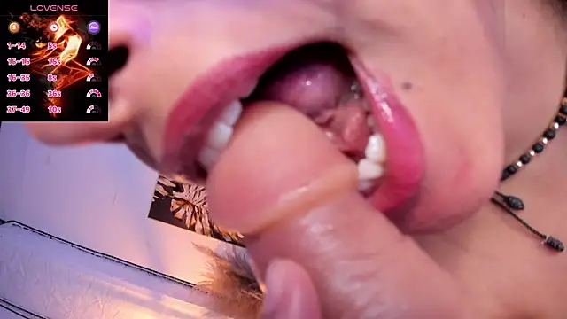 Snapshot of Alizon_1 chatting on 10/09/25, 08:18 Alizon 1 online show from 10/09/25, 08:18