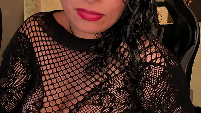 Snapshot of Alizon_1 chatting on 12/04/25, 08:28 Alizon 1 online show from 12/04/25, 08:28