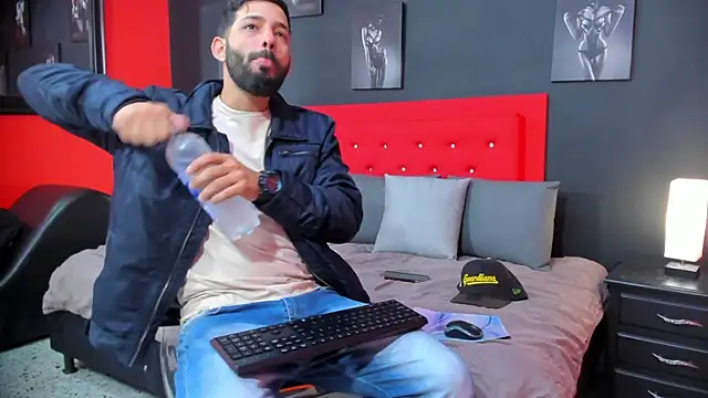 Thiagogomez online show from 10/07/25, 12:24