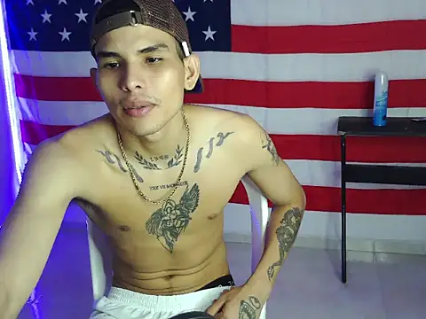 Snapshot of hot_king20 chatting on 11/18/25, 02:17 hot king20 online show from 11/18/25, 02:17