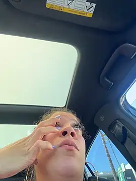 Snapshot of Bigbuttbrooklynn chatting on 03/15/26, 06:58 Bigbuttbrooklynn online show from 03/15/26, 06:58