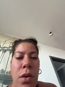 Snapshot of Bigbuttbrooklynn chatting on 05/05/26, 05:43 Bigbuttbrooklynn online show from 05/05/26, 05:43