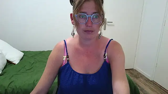 Snapshot of cumfun chatting on 07/29/26, 01:20 cumfun online show from 07/29/26, 01:20