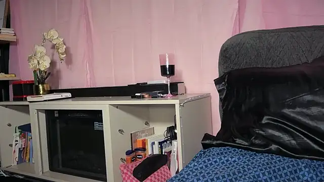 SashaEstrella online show from 05/02/26, 04:28