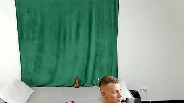 Georgearmwrestler online show from 12/18/24, 04:17