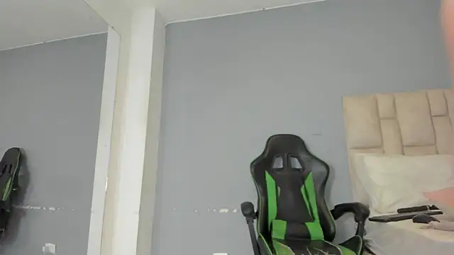 aida rose  online show from 12/30/24, 08:15