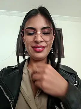 Astrid-- online show from 05/07/26, 02:33