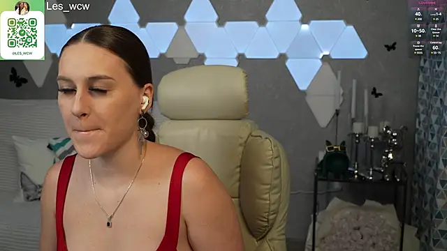 Snapshot of HarleyDeess chatting on 01/31/25, 10:31 HarleyDeess online show from 01/31/25, 10:31