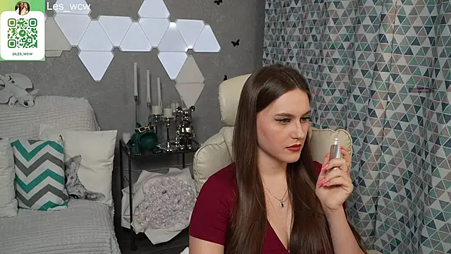 Snapshot of HarleyDeess chatting on 03/18/25, 08:15 HarleyDeess online show from 03/18/25, 08:15