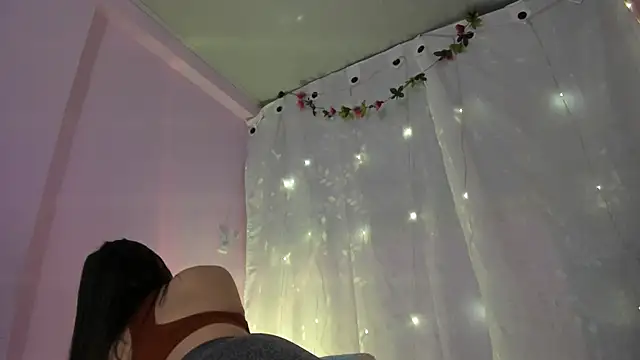 Samanta roberts1 online show from 01/17/25, 12:42