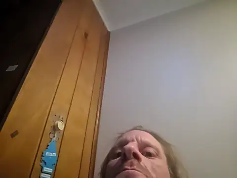 Snapshot of Travislovescum chatting on 10/06/25, 10:23 Travislovescum online show from 10/06/25, 10:23