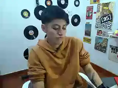 9 Fernanda 9 online show from 03/04/25, 12:18