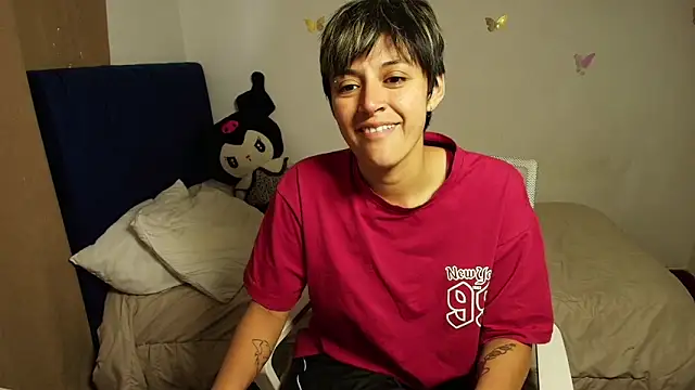 Snapshot of 9_Fernanda_9 chatting on 02/14/26, 05:32 9 Fernanda 9 online show from 02/14/26, 05:32