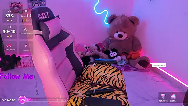 Snapshot of AshantiiSweet chatting on 11/14/25, 12:20 AshantiiSweet online show from 11/14/25, 12:20