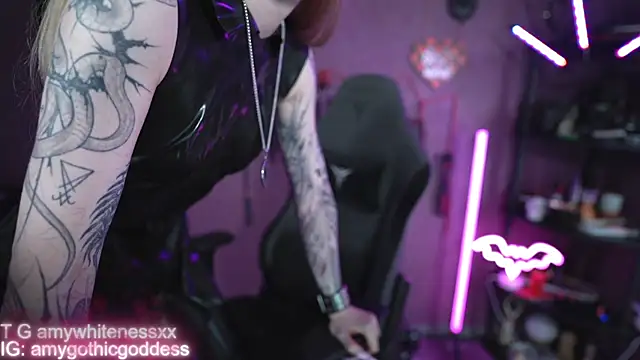 amywhitenessxx online show from 05/11/26, 12:11