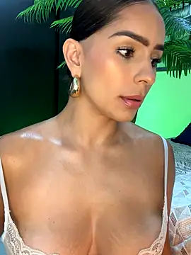 Mau White online show from 11/18/25, 10:14